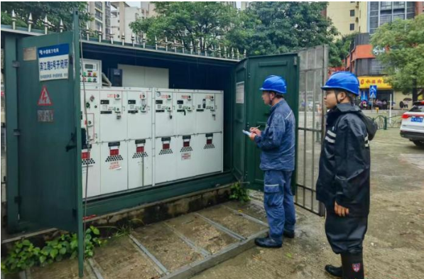 广西多地遭遇强降雨 电力部门闻“汛”出击保供电